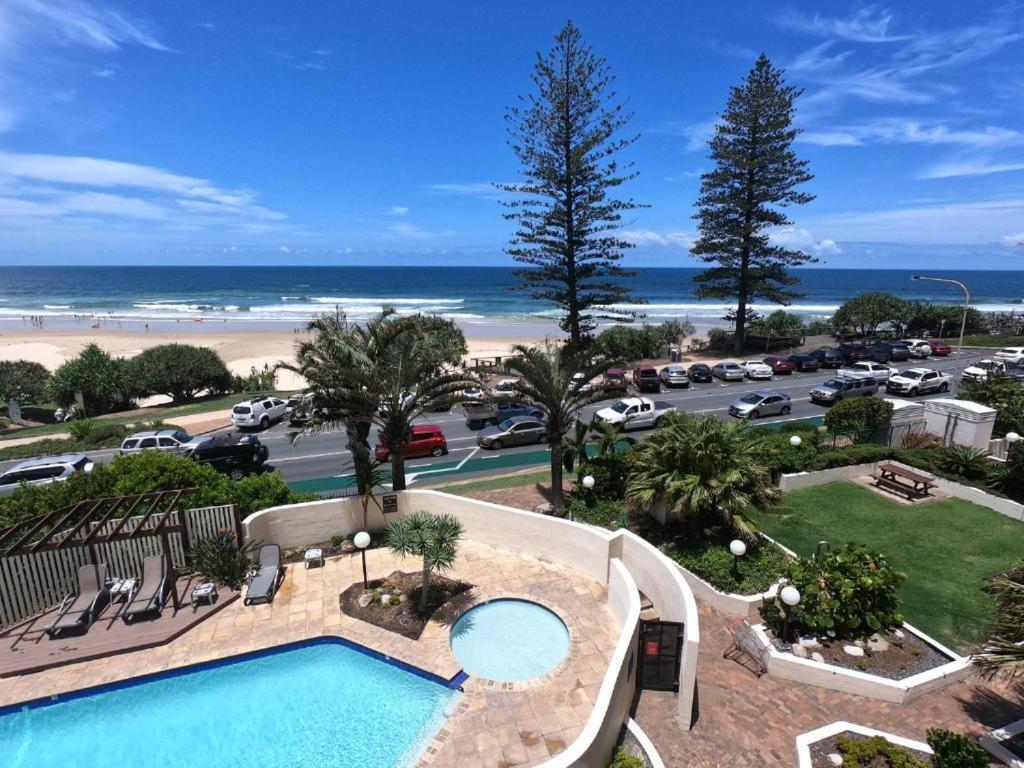 Deluxe Two Bedroom Apartment With Ocean Views Coolum Beach Exterior photo